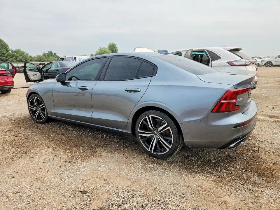 2019 VOLVO S60 T6 R-DESIGN  