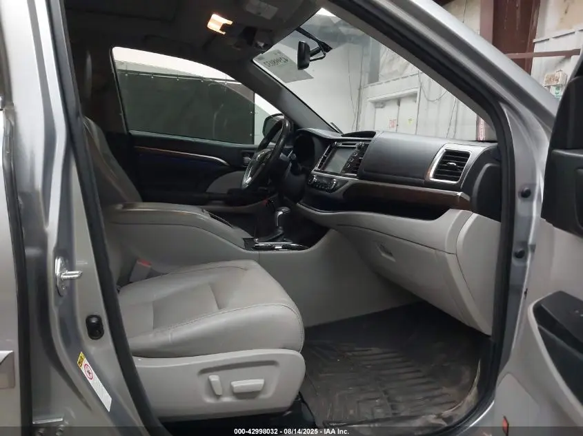 2015 TOYOTA HIGHLANDER LIMITED V6