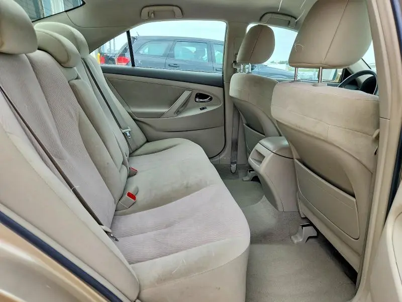 2011 TOYOTA CAMRY LE  