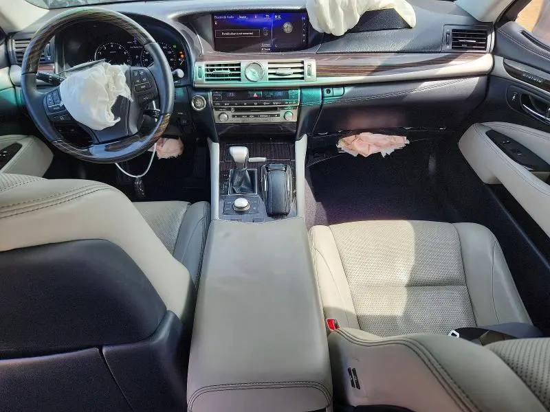 2016 LEXUS LS 460L  