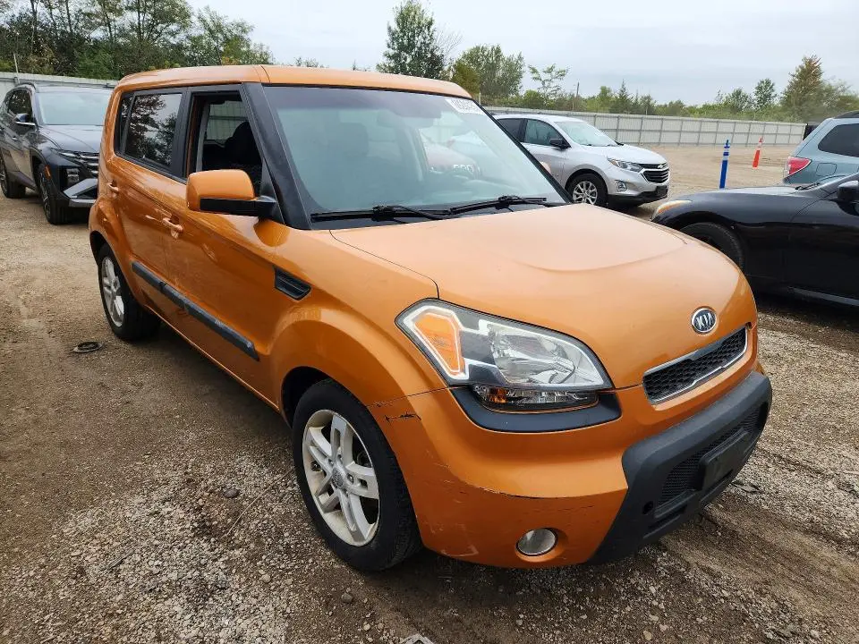 2011 KIA SOUL +  