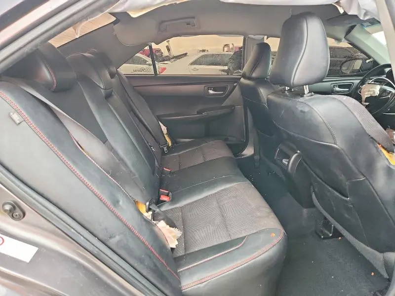 2017 TOYOTA CAMRY SE  