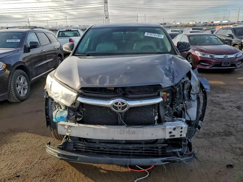 2016 TOYOTA HIGHLANDER LE  