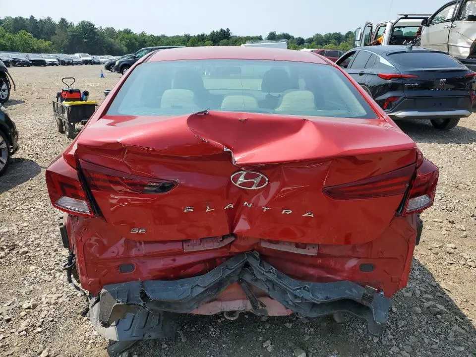 2019 HYUNDAI ELANTRA SE  