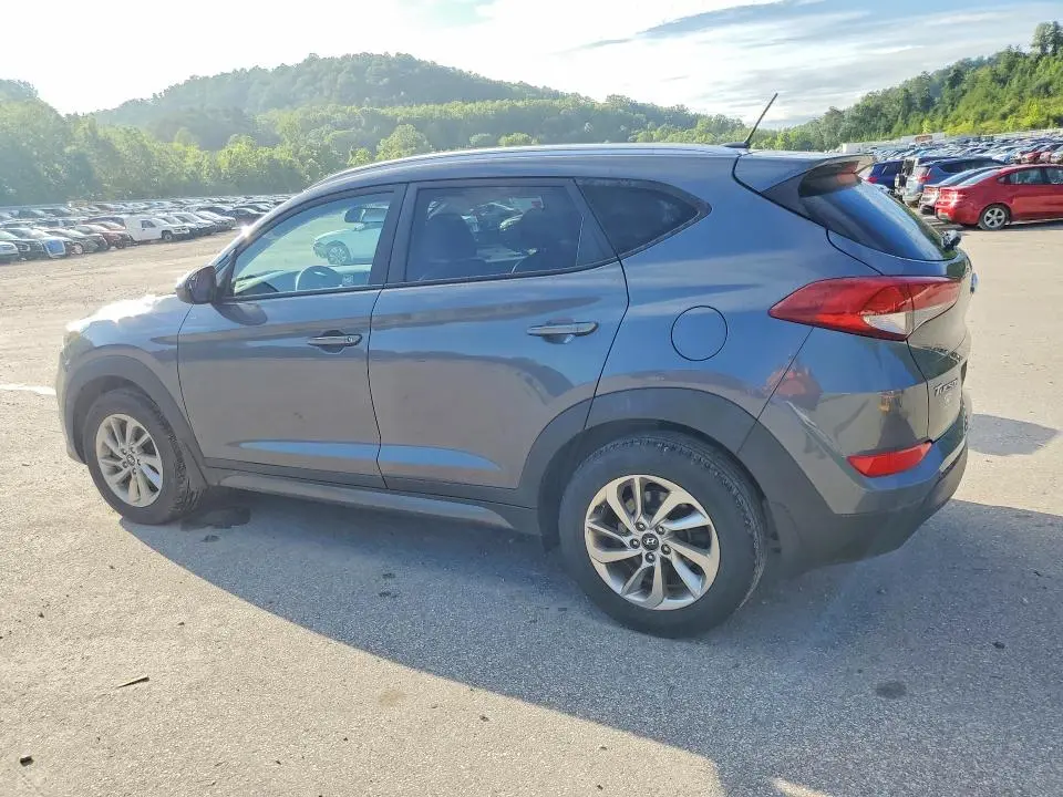 2016 HYUNDAI TUCSON SE  