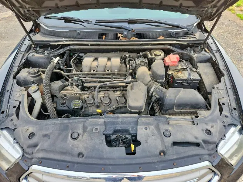 2015 FORD TAURUS SE  