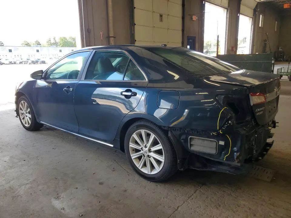2014 TOYOTA CAMRY XLE  