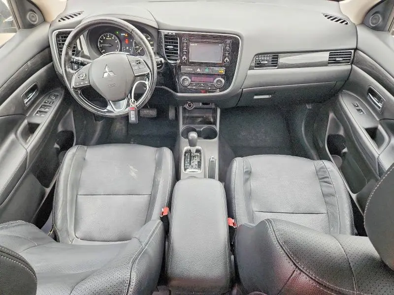 2016 MITSUBISHI OUTLANDER SE  