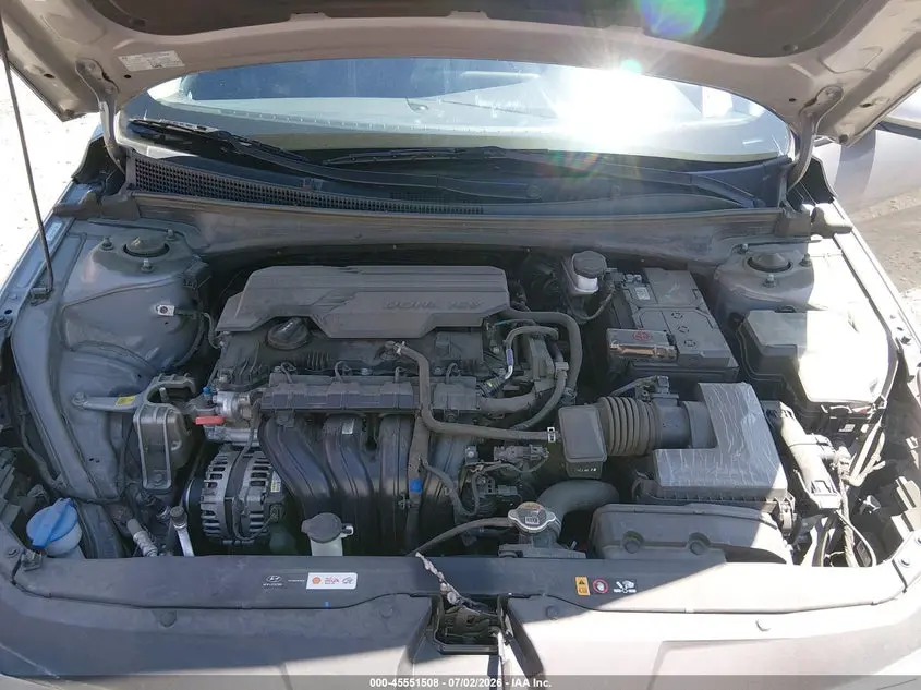 2023 HYUNDAI ELANTRA SE