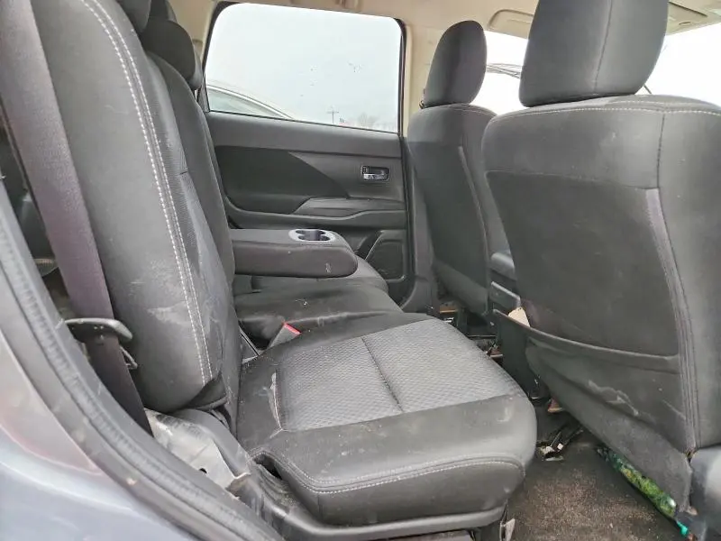 2017 MITSUBISHI OUTLANDER ES  