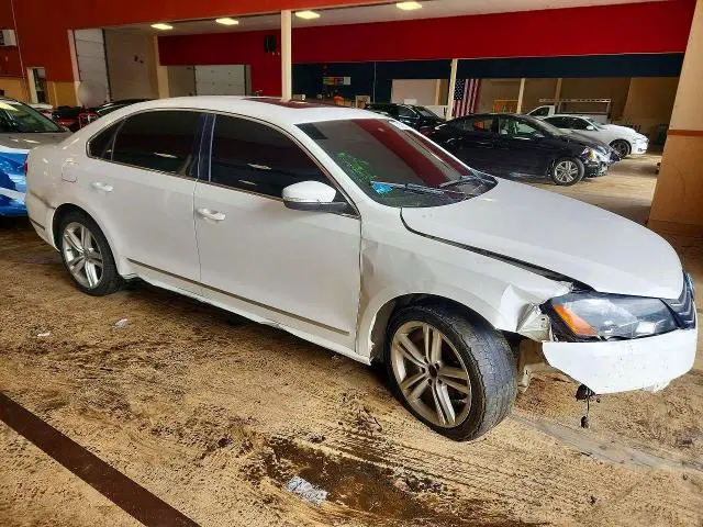 2013 VOLKSWAGEN PASSAT SEL  