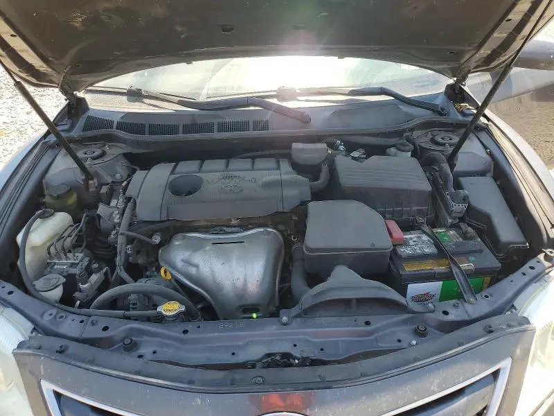 2011 TOYOTA CAMRY LE  