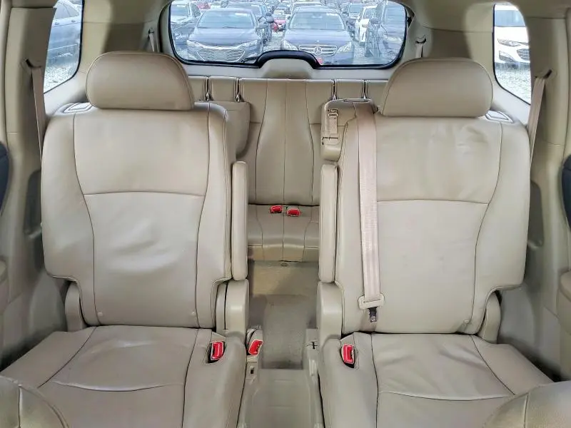 2010 TOYOTA HIGHLANDER LIMITED  