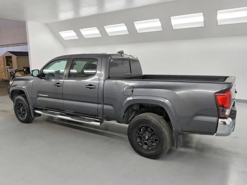 2021 TOYOTA TACOMA SR5 V6  