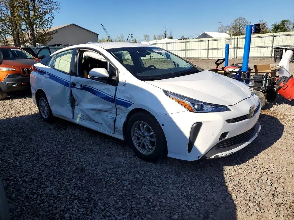 2022 TOYOTA PRIUS LE  