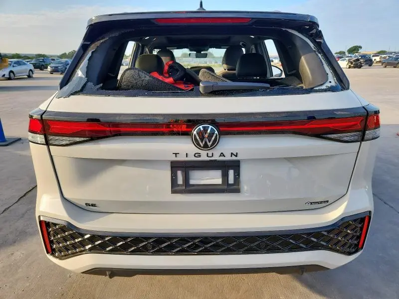 2025 VOLKSWAGEN TIGUAN SE R-LINE BLACK  