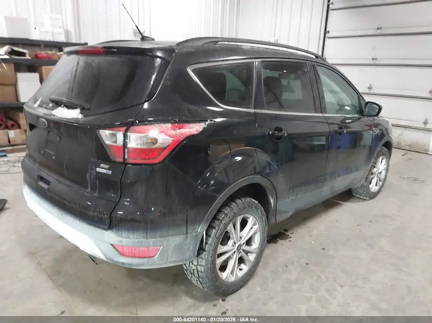 2018 FORD ESCAPE SE