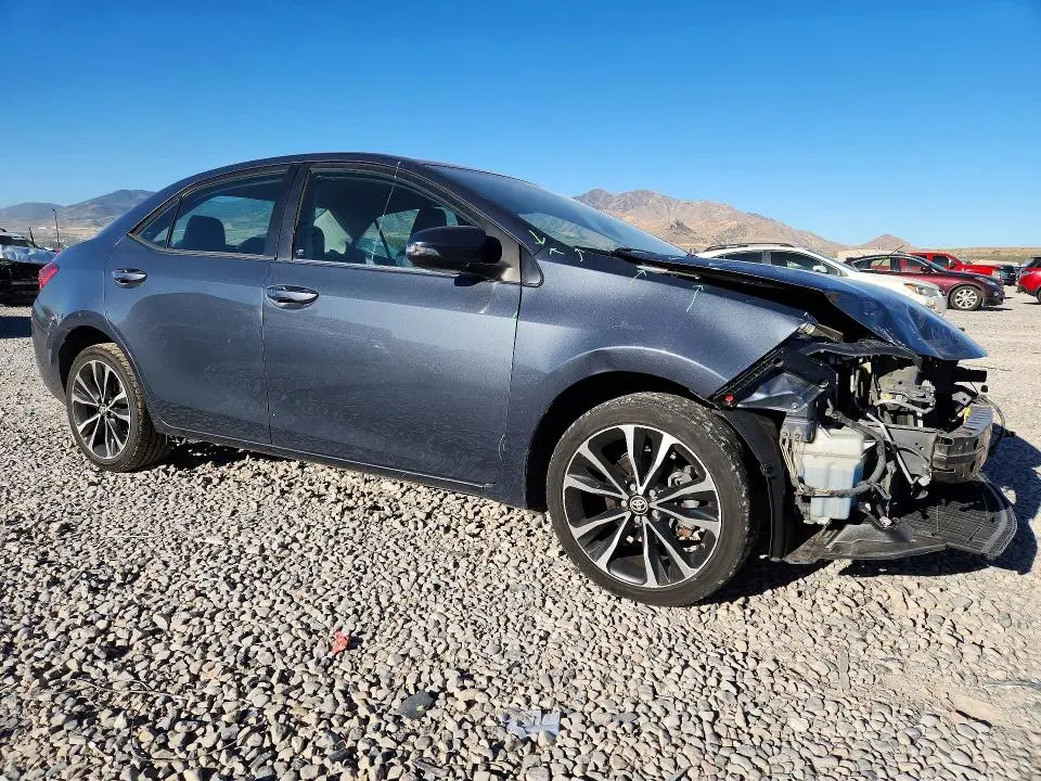 2017 TOYOTA COROLLA SE  