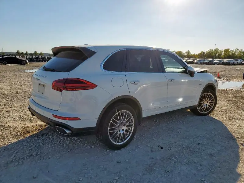2016 PORSCHE CAYENNE   