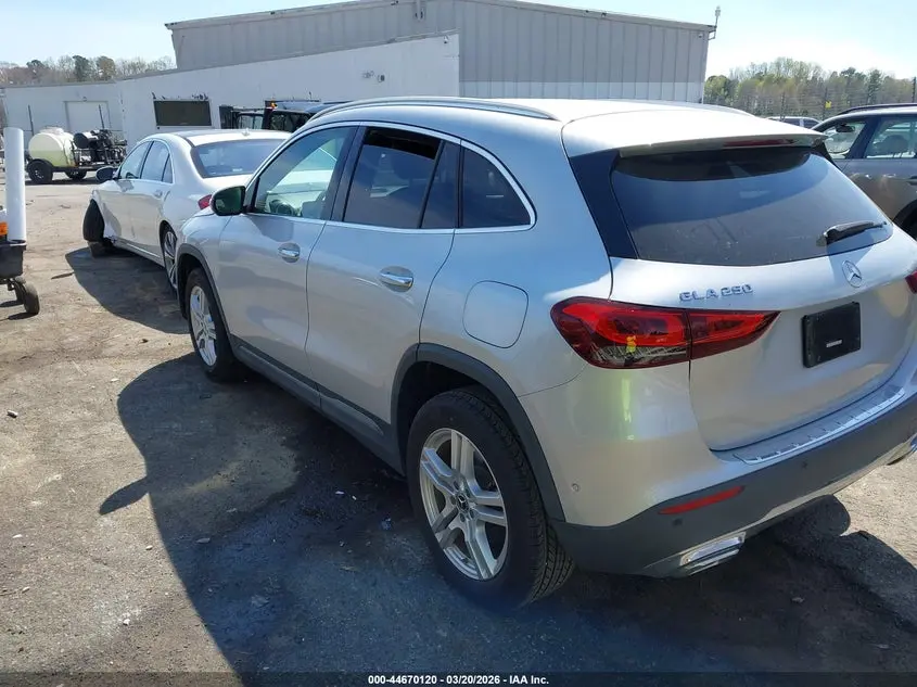 2023 MERCEDES-BENZ GLA 250  
