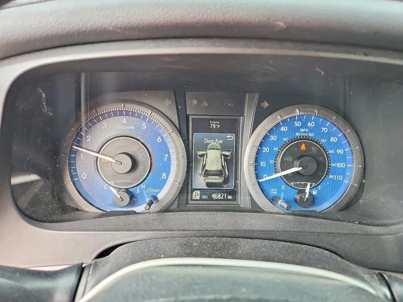 2015 TOYOTA SIENNA XLE 8-PASSENGER  