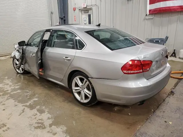 2014 VOLKSWAGEN PASSAT SE  