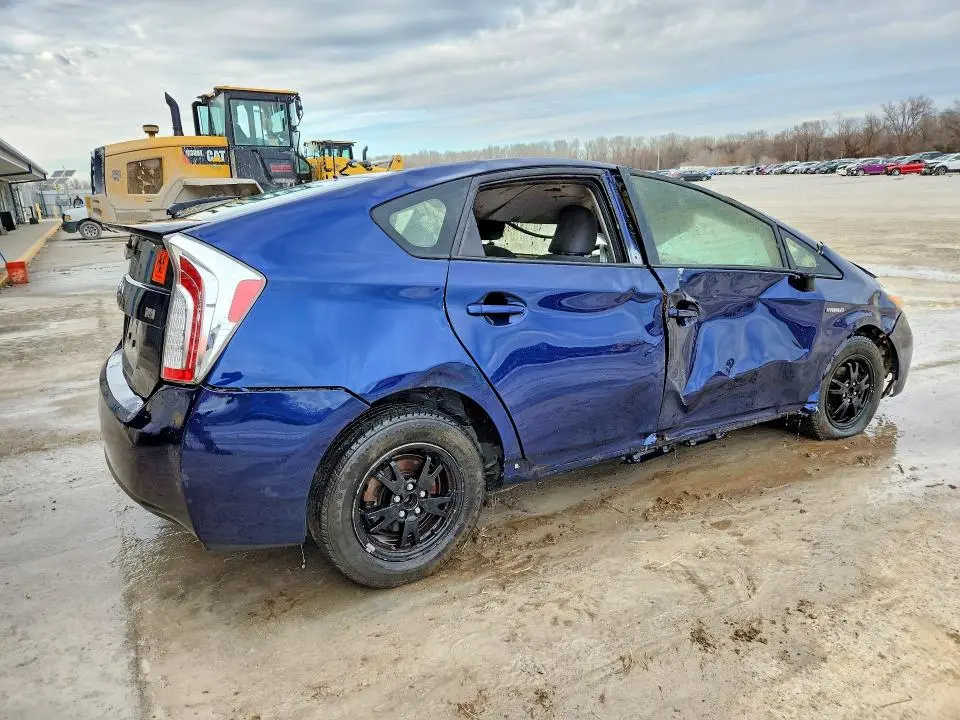 2013 TOYOTA PRIUS TWO  