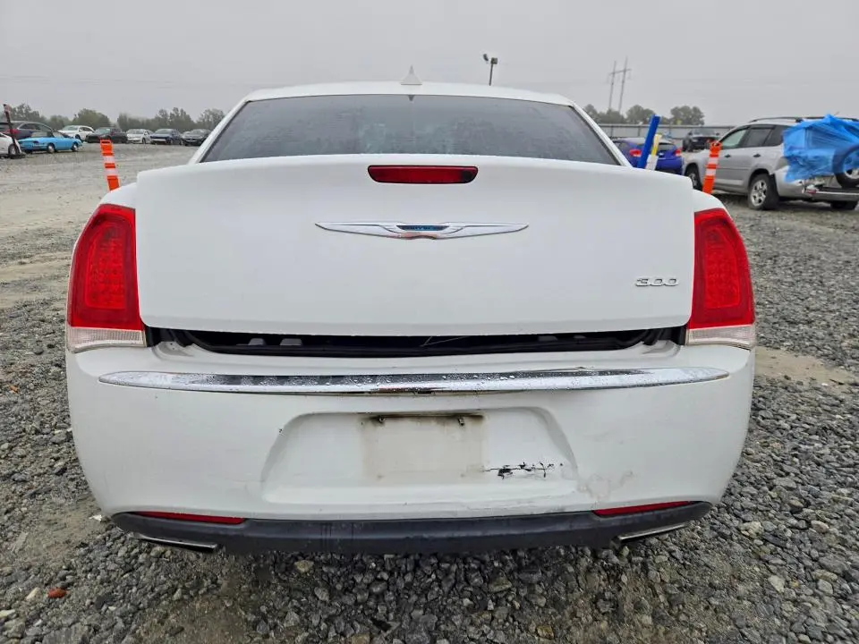 2015 CHRYSLER 300 LIMITED  