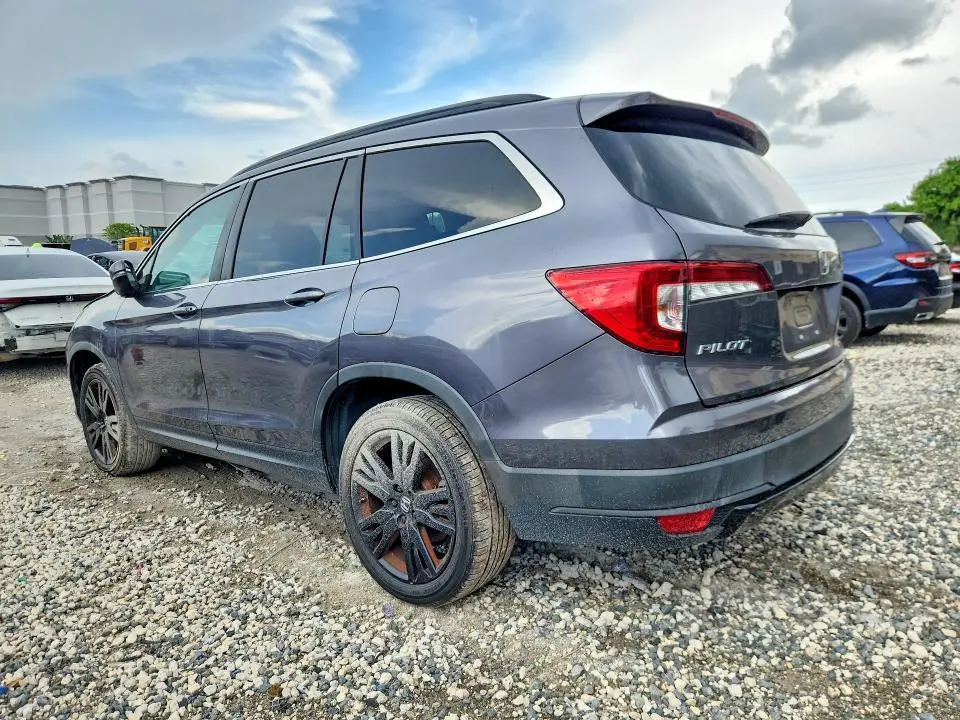 2021 HONDA PILOT SE  