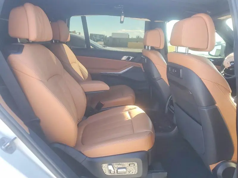 2022 BMW X7 M50I  