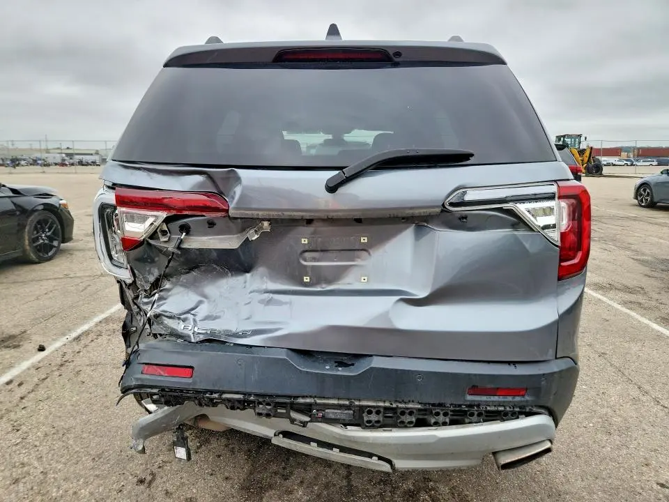 2022 GMC ACADIA SLE  