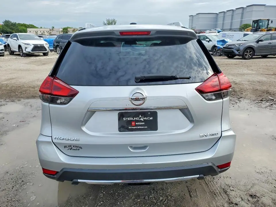 2018 NISSAN ROGUE SV  
