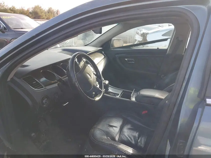 2010 FORD TAURUS LIMITED