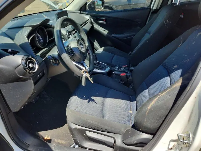 2019 TOYOTA YARIS LE  