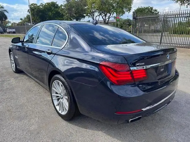 2015 BMW 750 XI  