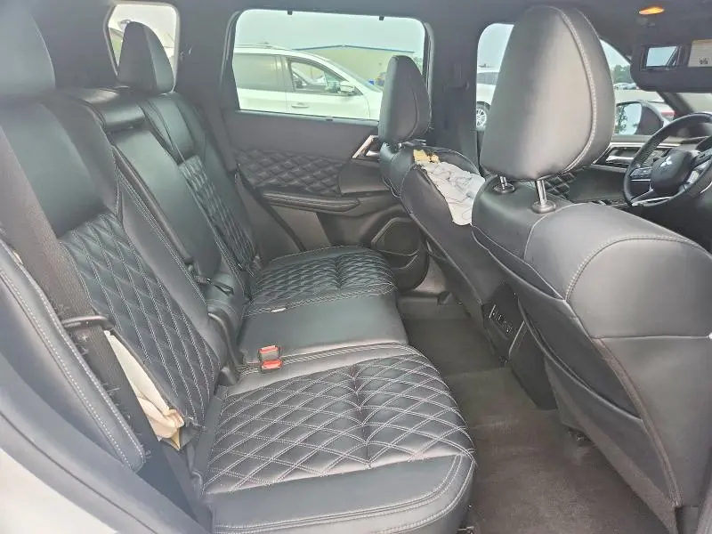2023 MITSUBISHI OUTLANDER SEL  
