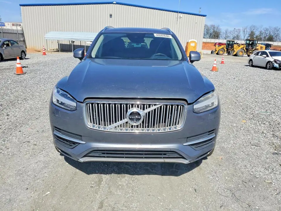 2017 VOLVO XC90 T8  