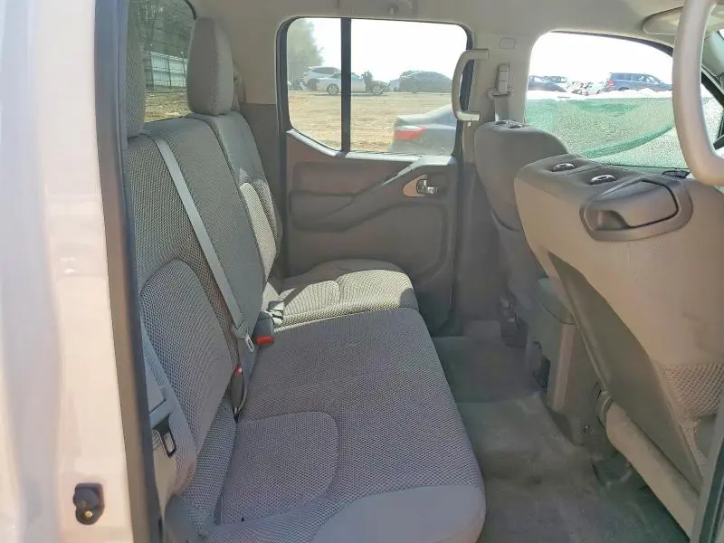 2012 NISSAN FRONTIER S  