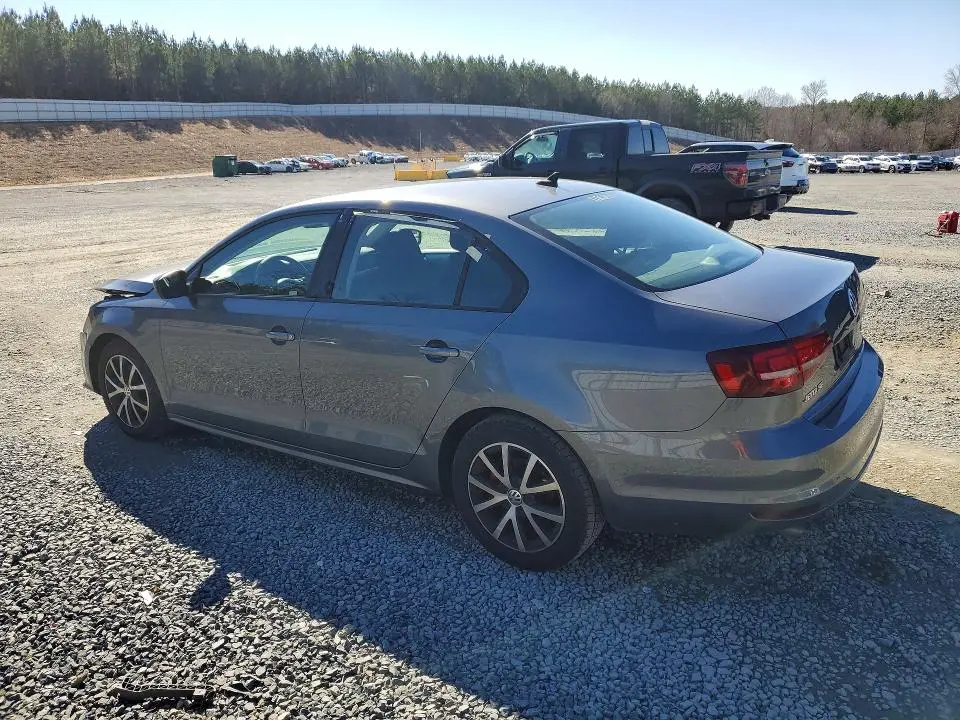 2016 VOLKSWAGEN JETTA SE  