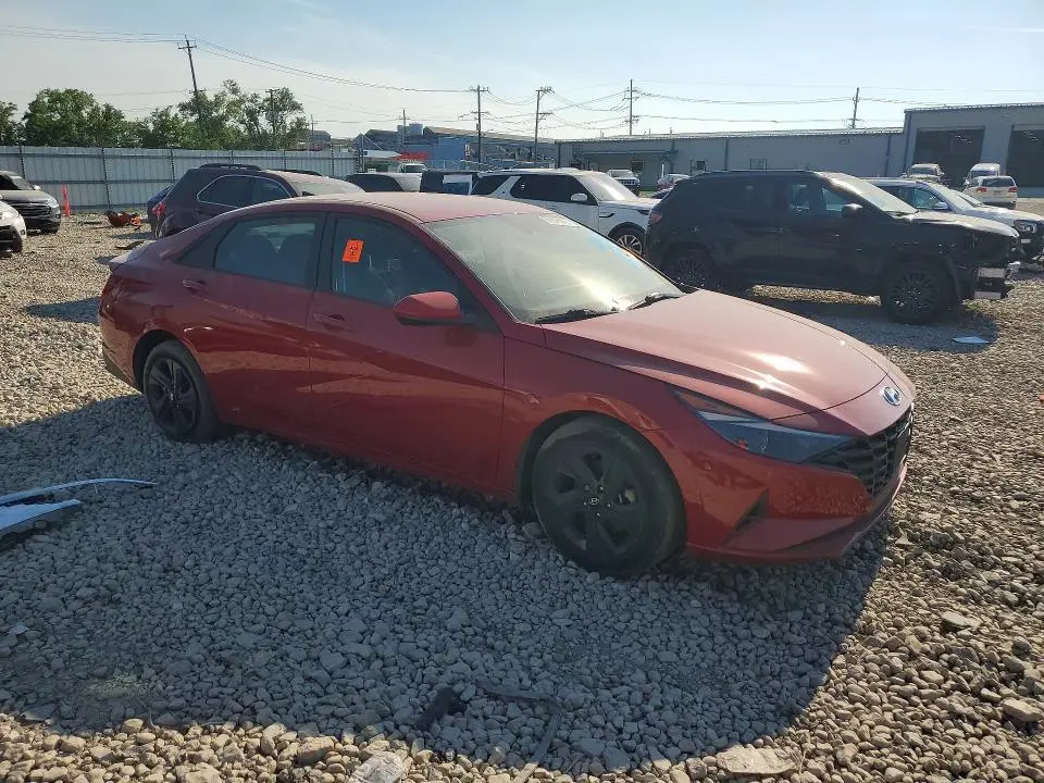 2022 HYUNDAI ELANTRA SEL  