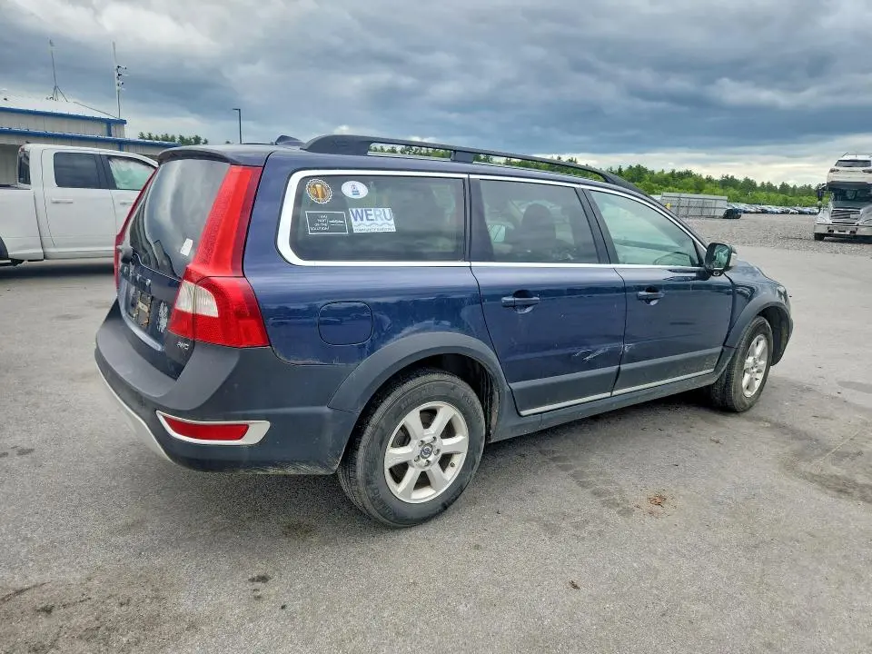 2012 VOLVO XC70 3.2  