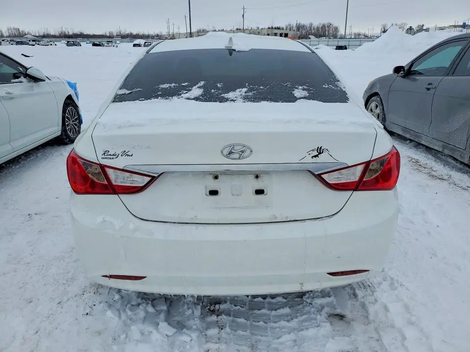 2011 HYUNDAI SONATA GLS  