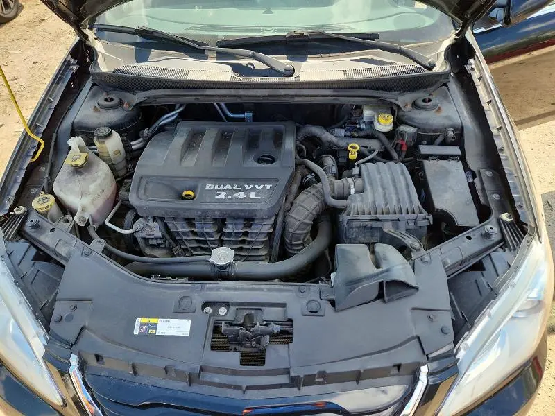 2014 CHRYSLER 200 LX  