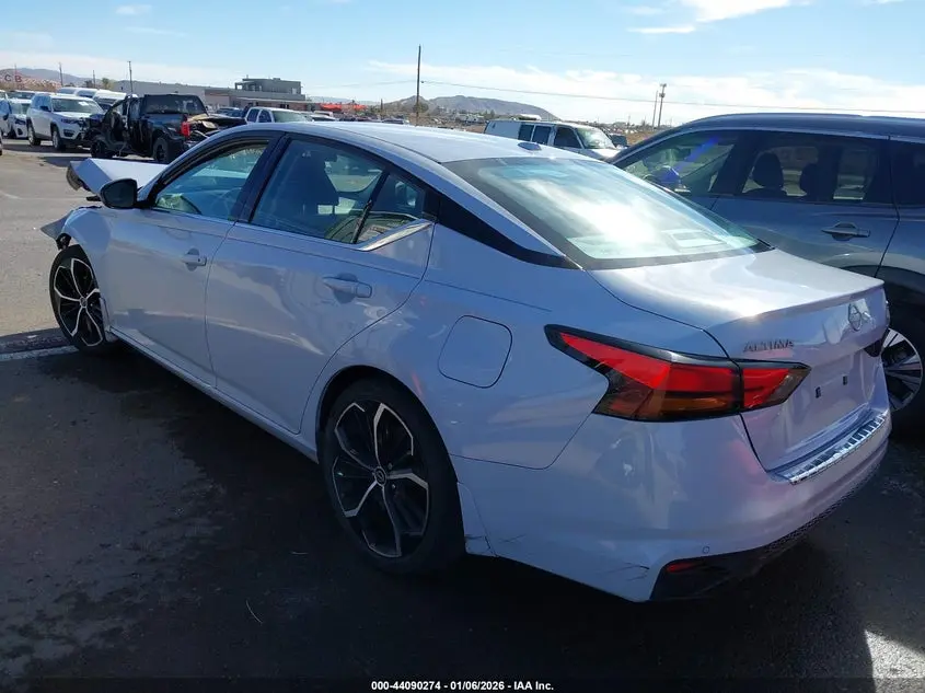 2023 NISSAN ALTIMA SR FWD