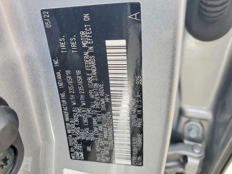 2022 TOYOTA HIGHLANDER XLE  