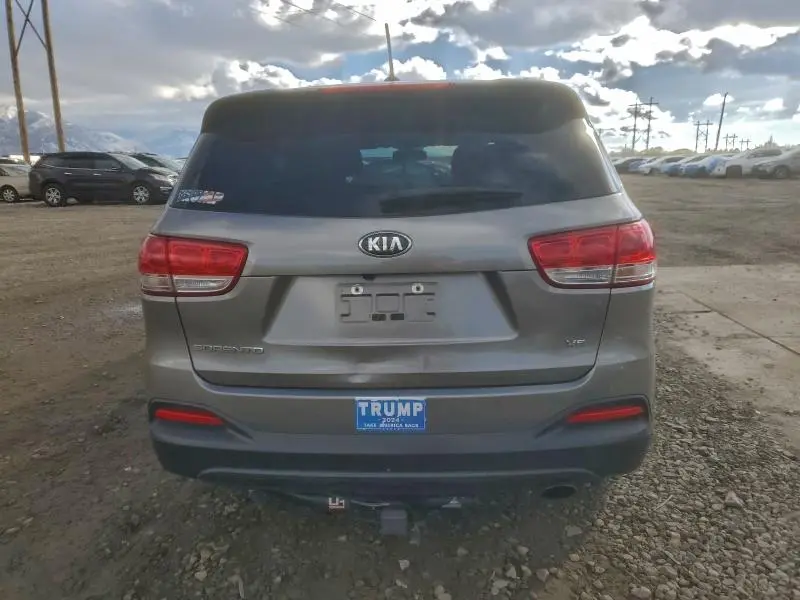 2017 KIA SORENTO LX  