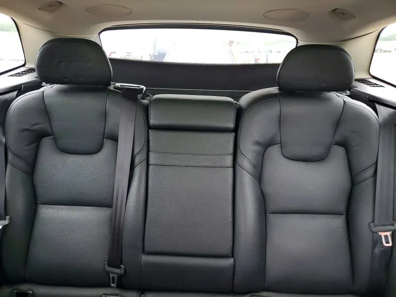 2019 VOLVO XC60 T5  