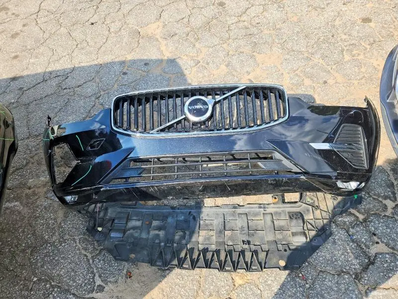 2023 VOLVO XC60 CORE  