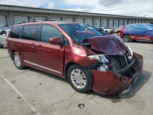 2012 TOYOTA SIENNA XLE