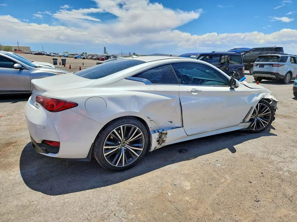 2021 INFINITI Q60 LUXE  